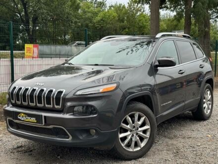 Сірий Джип Cherokee, об'ємом двигуна 2.4 л та пробігом 155 тис. км за 15900 $, фото 1 на Automoto.ua