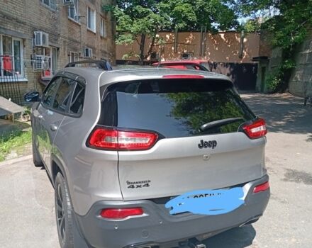 Сірий Джип Cherokee, об'ємом двигуна 3.2 л та пробігом 135 тис. км за 15000 $, фото 1 на Automoto.ua