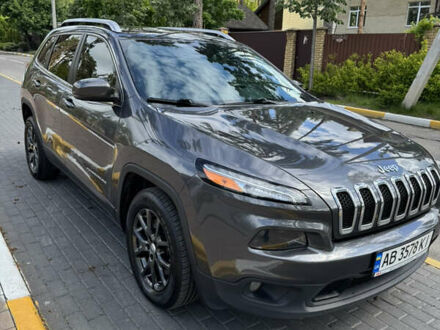 Джип Чероки 2016 в Киеве на Automoto.ua Серый Джип Чероки, объемом двигателя 2.4 л и пробегом 199 тыс. км за 13400 $, фото 1 на Automoto.ua