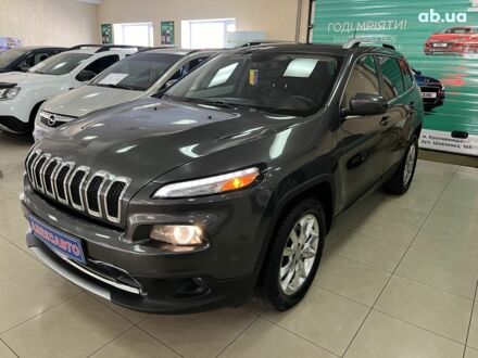 Сірий Джип Cherokee, об'ємом двигуна 0 л та пробігом 150 тис. км за 13800 $, фото 1 на Automoto.ua