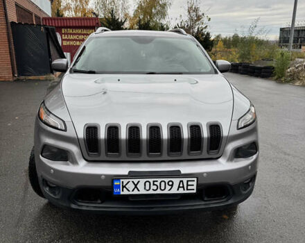 Серый Джип Чероки, объемом двигателя 3.24 л и пробегом 148 тыс. км за 17500 $, фото 1 на Automoto.ua