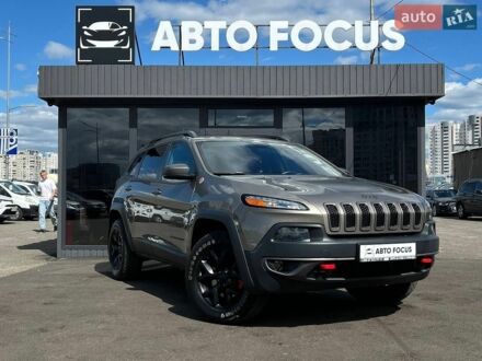 Сірий Джип Cherokee, об'ємом двигуна 2.36 л та пробігом 273 тис. км за 11990 $, фото 1 на Automoto.ua