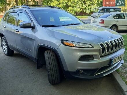 Джип Cherokee 2016 у Хмельницькому на Automoto.ua Сірий Джип Cherokee, об'ємом двигуна 2.36 л та пробігом 186 тис. км за 12800 $, фото 1 на Automoto.ua