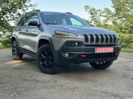 Джип Cherokee 2016 у Чугуеве на Automoto.ua Сірий Джип Cherokee, об'ємом двигуна 3.2 л та пробігом 180 тис. км за 16300 $, фото 1 на Automoto.ua