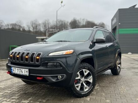 Серый Джип Чероки, объемом двигателя 2.4 л и пробегом 220 тыс. км за 15200 $, фото 1 на Automoto.ua