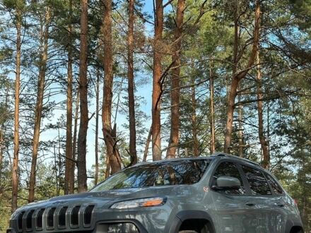 Сірий Джип Cherokee, об'ємом двигуна 3.24 л та пробігом 151 тис. км за 13200 $, фото 1 на Automoto.ua