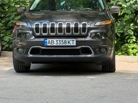Сірий Джип Cherokee, об'ємом двигуна 2.36 л та пробігом 165 тис. км за 14444 $, фото 1 на Automoto.ua