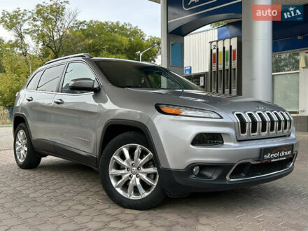 Сірий Джип Cherokee, об'ємом двигуна 2.36 л та пробігом 149 тис. км за 14999 $, фото 1 на Automoto.ua
