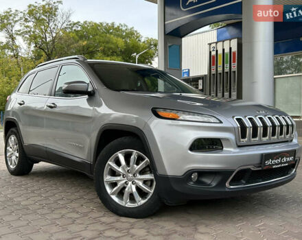 Сірий Джип Cherokee, об'ємом двигуна 2.36 л та пробігом 149 тис. км за 14999 $, фото 1 на Automoto.ua