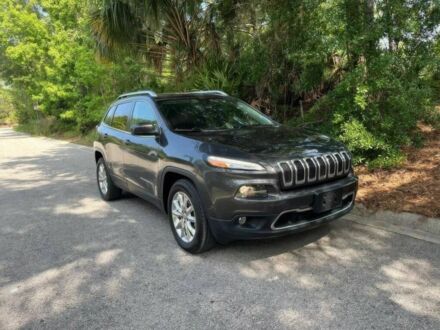 Сірий Джип Cherokee, об'ємом двигуна 2.4 л та пробігом 67 тис. км за 9000 $, фото 1 на Automoto.ua