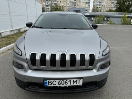 Сірий Джип Cherokee, об'ємом двигуна 2.4 л та пробігом 154 тис. км за 13700 $, фото 1 на Automoto.ua