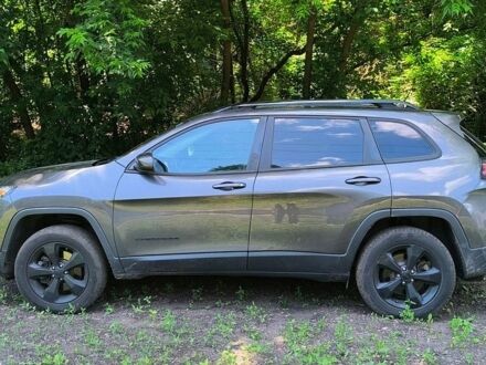 Сірий Джип Cherokee, об'ємом двигуна 2.36 л та пробігом 81 тис. км за 16500 $, фото 1 на Automoto.ua