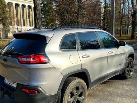 Серый Джип Чероки, объемом двигателя 3.2 л и пробегом 91 тыс. км за 16400 $, фото 1 на Automoto.ua