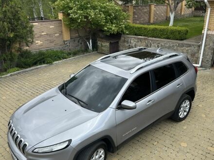 Джип Cherokee 2017 у Києві на Automoto.ua Сірий Джип Cherokee, об'ємом двигуна 2.2 л та пробігом 104 тис. км за 20500 $, фото 1 на Automoto.ua