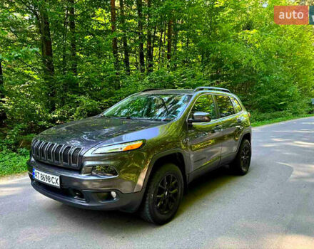 Сірий Джип Cherokee, об'ємом двигуна 3.24 л та пробігом 133 тис. км за 15000 $, фото 1 на Automoto.ua