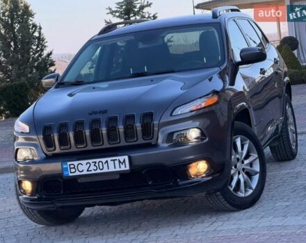 Серый Джип Чероки, объемом двигателя 2.36 л и пробегом 187 тыс. км за 12750 $, фото 1 на Automoto.ua