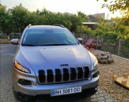 Сірий Джип Cherokee, об'ємом двигуна 2.4 л та пробігом 200 тис. км за 14000 $, фото 1 на Automoto.ua