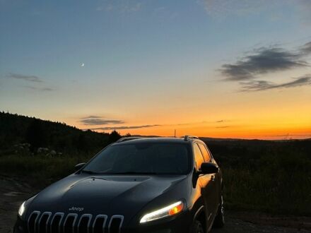 Сірий Джип Cherokee, об'ємом двигуна 3.24 л та пробігом 190 тис. км за 14700 $, фото 1 на Automoto.ua