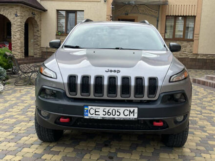 Джип Cherokee 2017 у Чернівцях на Automoto.ua Сірий Джип Cherokee, об'ємом двигуна 3.24 л та пробігом 72 тис. км за 21000 $, фото 1 на Automoto.ua