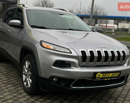 Серый Джип Чероки, объемом двигателя 2.4 л и пробегом 173 тыс. км за 16000 $, фото 1 на Automoto.ua