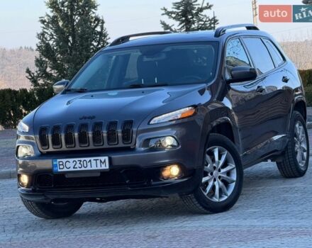 Серый Джип Чероки, объемом двигателя 2.36 л и пробегом 187 тыс. км за 13500 $, фото 1 на Automoto.ua