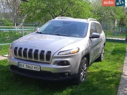 Серый Джип Чероки, объемом двигателя 2.36 л и пробегом 130 тыс. км за 15600 $, фото 1 на Automoto.ua