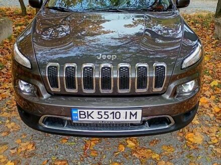 Джип Cherokee 2017 у Рівному на Automoto.ua Сірий Джип Cherokee, об'ємом двигуна 3.24 л та пробігом 127 тис. км за 13700 $, фото 1 на Automoto.ua