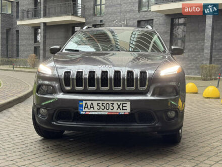 Серый Джип Чероки, объемом двигателя 2.36 л и пробегом 73 тыс. км за 15500 $, фото 1 на Automoto.ua