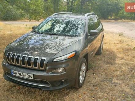 Джип Cherokee 2017 у Кривому Розі на Automoto.ua Сірий Джип Cherokee, об'ємом двигуна 2.36 л та пробігом 119 тис. км за 15500 $, фото 1 на Automoto.ua