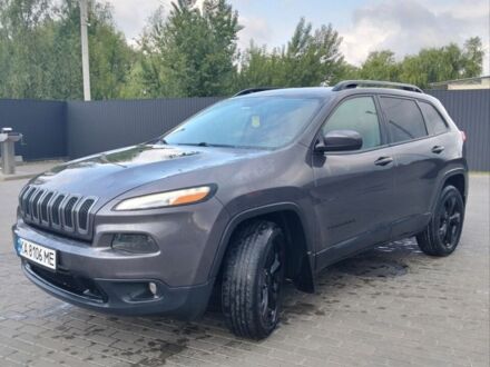 Сірий Джип Cherokee, об'ємом двигуна 2.36 л та пробігом 175 тис. км за 13500 $, фото 1 на Automoto.ua
