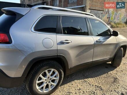 Джип Cherokee 2017 у Ахтырке на Automoto.ua Сірий Джип Cherokee, об'ємом двигуна 2.36 л та пробігом 105 тис. км за 16000 $, фото 1 на Automoto.ua