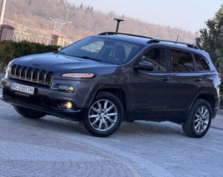 Серый Джип Чероки, объемом двигателя 2.4 л и пробегом 187 тыс. км за 12750 $, фото 1 на Automoto.ua