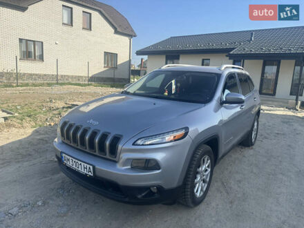 Джип Cherokee 2017 у Житомирі на Automoto.ua Сірий Джип Cherokee, об'ємом двигуна 2.36 л та пробігом 101 тис. км за 13900 $, фото 1 на Automoto.ua