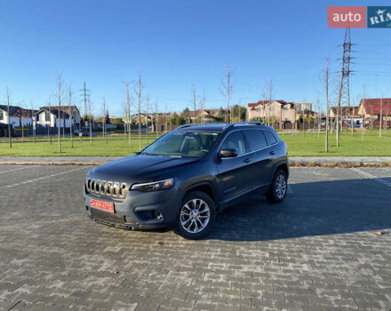 Джип Cherokee 2018 у Києві на Automoto.ua Сірий Джип Cherokee, об'ємом двигуна 2.4 л та пробігом 161 тис. км за 9300 $, фото 1 на Automoto.ua