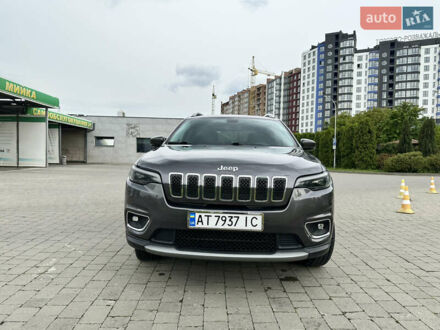 Джип Чероки 2018 в Ивано-Франковске на Automoto.ua Серый Джип Чероки, объемом двигателя 2 л и пробегом 138 тыс. км за 19100 $, фото 1 на Automoto.ua