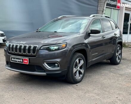 Джип Cherokee 2018 у Вінниці на Automoto.ua Сірий Джип Cherokee, об'ємом двигуна 3.2 л та пробігом 108 тис. км за 21290 $, фото 1 на Automoto.ua