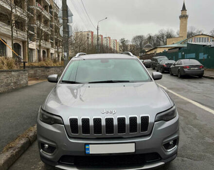 Серый Джип Чероки, объемом двигателя 2.4 л и пробегом 123 тыс. км за 18500 $, фото 1 на Automoto.ua