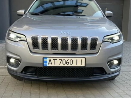Джип Чероки 2018 в Ивано-Франковске на Automoto.ua Серый Джип Чероки, объемом двигателя 2.4 л и пробегом 221 тыс. км за 16999 $, фото 1 на Automoto.ua