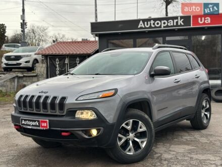 Сірий Джип Cherokee, об'ємом двигуна 2.4 л та пробігом 152 тис. км за 14690 $, фото 1 на Automoto.ua