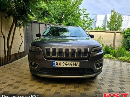 Сірий Джип Cherokee, об'ємом двигуна 2.4 л та пробігом 113 тис. км за 15555 $, фото 1 на Automoto.ua