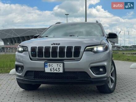 Джип Чероки 2018 в Львове на Automoto.ua Серый Джип Чероки, объемом двигателя 1.99 л и пробегом 75 тыс. км за 20700 $, фото 1 на Automoto.ua