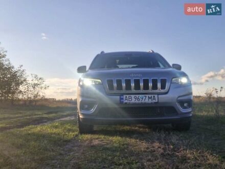 Серый Джип Чероки, объемом двигателя 3.24 л и пробегом 119 тыс. км за 18499 $, фото 1 на Automoto.ua