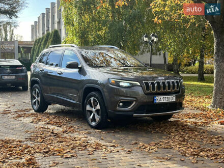 Джип Cherokee 2018 у Броварах на Automoto.ua Сірий Джип Cherokee, об'ємом двигуна 3.24 л та пробігом 107 тис. км за 19500 $, фото 1 на Automoto.ua