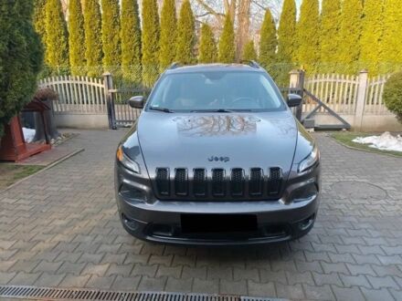 Сірий Джип Cherokee, об'ємом двигуна 0 л та пробігом 95 тис. км за 9200 $, фото 1 на Automoto.ua