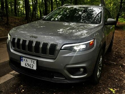 Сірий Джип Cherokee, об'ємом двигуна 2.36 л та пробігом 120 тис. км за 18500 $, фото 1 на Automoto.ua