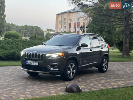 Джип Чероки 2018 в Киеве на Automoto.ua Серый Джип Чероки, объемом двигателя 3.24 л и пробегом 106 тыс. км за 19700 $, фото 1 на Automoto.ua