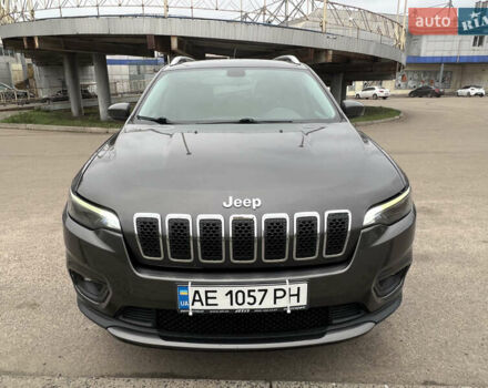 Серый Джип Чероки, объемом двигателя 2.36 л и пробегом 147 тыс. км за 16890 $, фото 1 на Automoto.ua