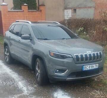 Джип Cherokee 2018 у Львові на Automoto.ua Сірий Джип Cherokee, об'ємом двигуна 3.24 л та пробігом 87 тис. км за 21500 $, фото 1 на Automoto.ua
