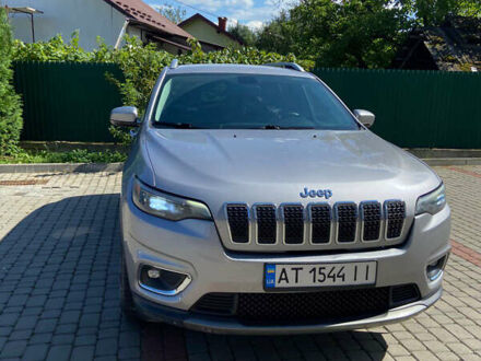 Джип Чероки 2018 в Надворной на Automoto.ua Серый Джип Чероки, объемом двигателя 1.99 л и пробегом 148 тыс. км за 18000 $, фото 1 на Automoto.ua