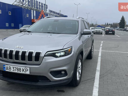 Серый Джип Чероки, объемом двигателя 2.36 л и пробегом 198 тыс. км за 16255 $, фото 1 на Automoto.ua